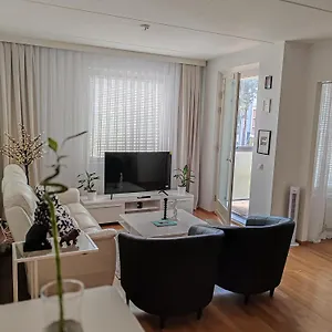 lovely-apartment-near-the-beach.tophotelshelsinki.com/